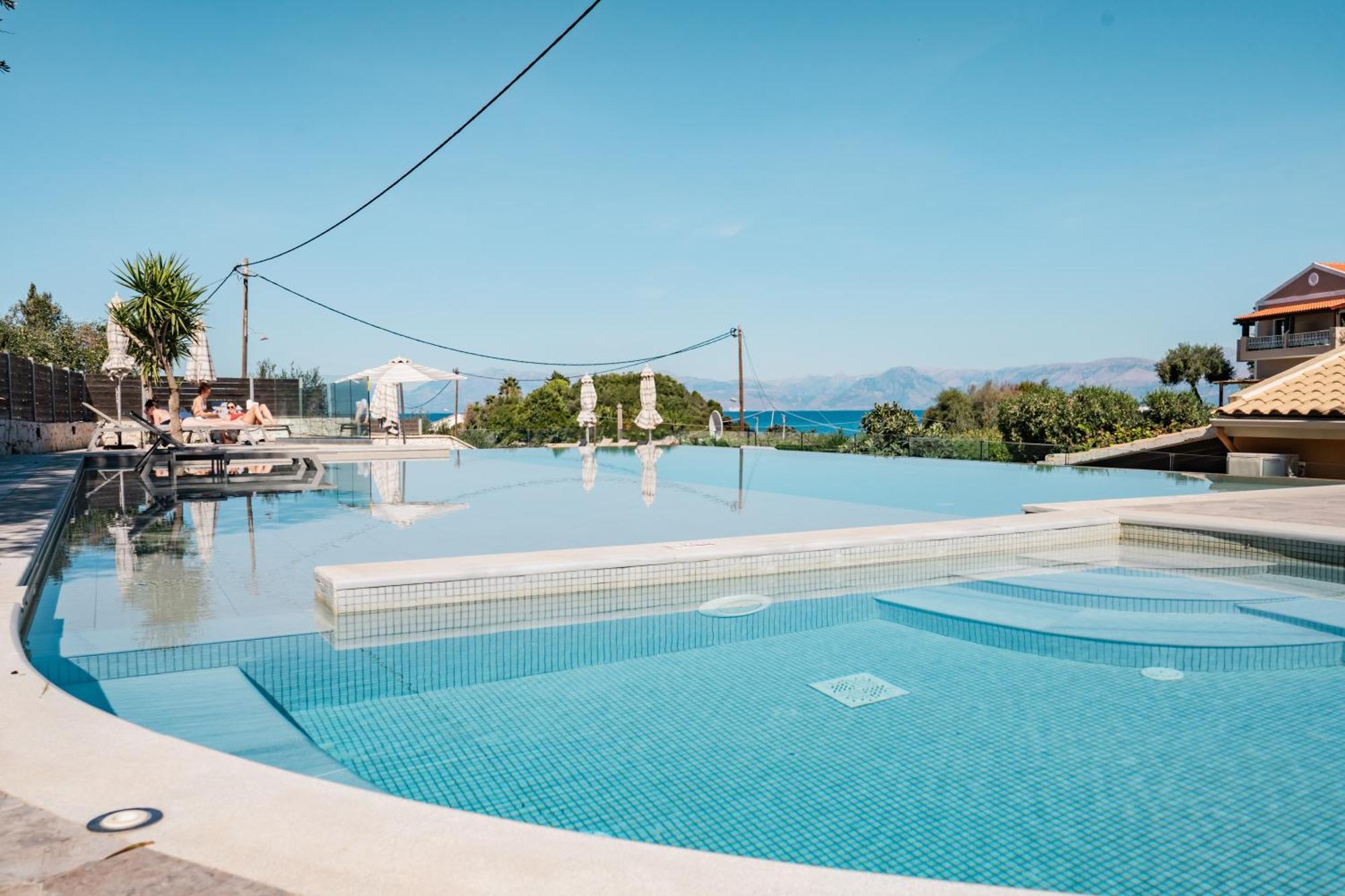 Pyramid City Apartments Agios Spyridon  Esterno foto